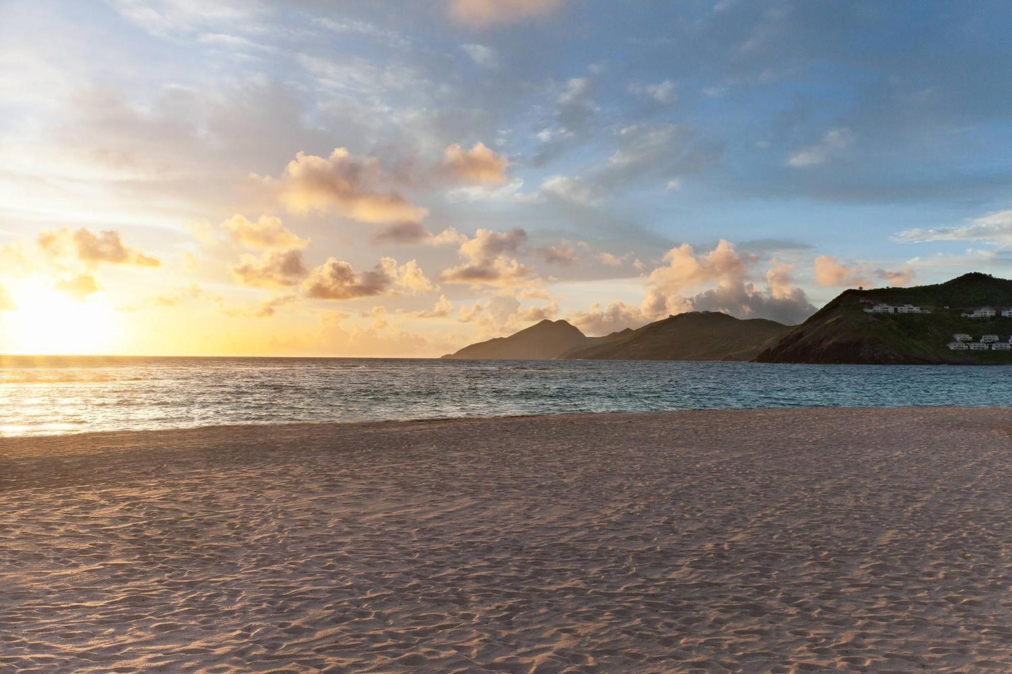 เซนต์ คิตส์ แมริออท รีสอร์ต แอนด์ เดอะ รอยัล บีช กาสิโน Hotel Frigate Bay ภายนอก รูปภาพ